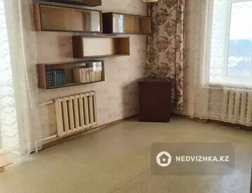 14-комнатная квартира, этаж 6 из 9, 74 м²