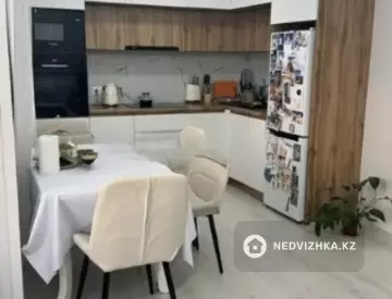 3-комнатная квартира, этаж 4 из 9, 74 м²