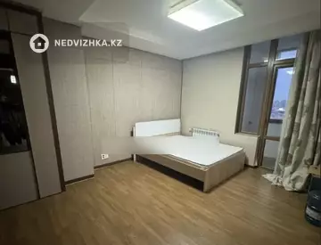 2-комнатная квартира, этаж 8 из 34, 70 м²