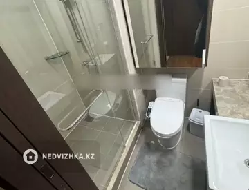 2-комнатная квартира, этаж 8 из 34, 70 м²