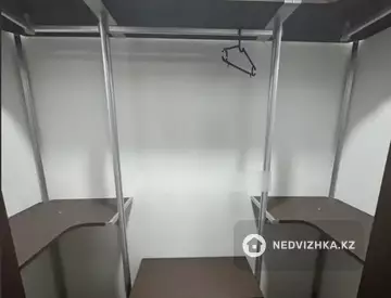 2-комнатная квартира, этаж 8 из 34, 70 м²