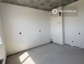1-комнатная квартира, этаж 13 из 16, 38 м²