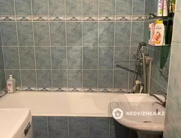 4-комнатная квартира, этаж 4 из 5, 90 м²