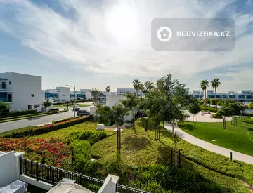 5-комнатный дом, 150 соток, 200 м²