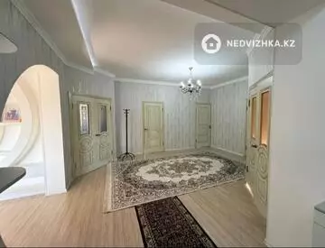 5-комнатный дом, 8 соток, 144 м²
