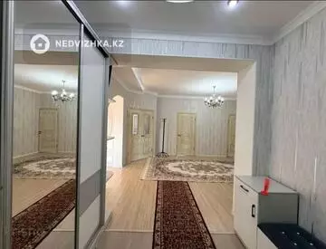 5-комнатный дом, 8 соток, 144 м²