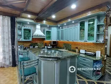 Разная недвижимость, 384 м²