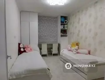 3-комнатная квартира, этаж 1 из 5, 80 м²