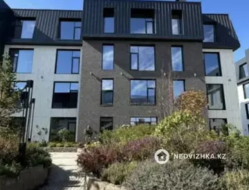 4-комнатная квартира, этаж 2 из 4, 132 м²