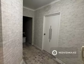 1-комнатная квартира, этаж 2 из 9, 44 м²