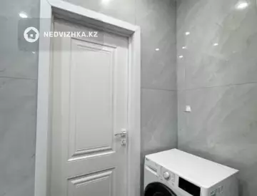 2-комнатная квартира, этаж 9 из 9, 56 м²