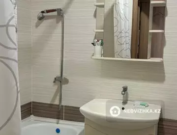 2-комнатная квартира, этаж 9 из 10, 64 м²