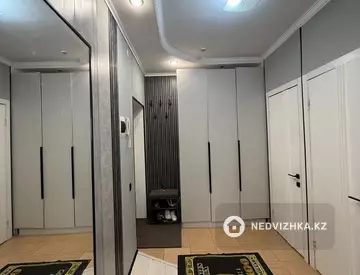 2-комнатная квартира, этаж 3 из 10, 70 м²