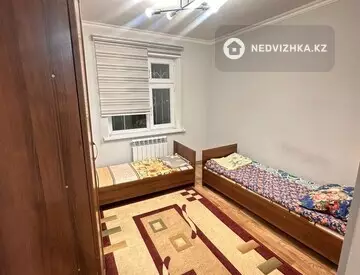 3-комнатная квартира, этаж 2 из 5, 60 м², на длительный срок