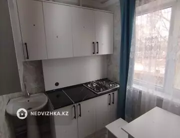 1-комнатная квартира, этаж 3 из 5, 32 м²