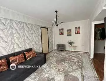 2-комнатная квартира, этаж 1 из 5, 45 м², посуточно
