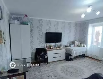 2-комнатная квартира, этаж 2 из 5, 52 м²