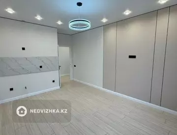 2-комнатная квартира, этаж 3 из 9, 40 м²