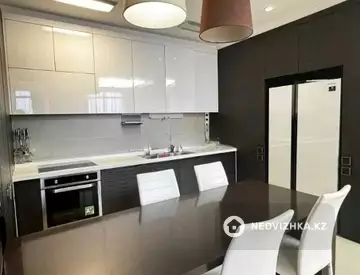 3-комнатная квартира, этаж 11 из 18, 98 м²
