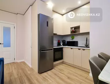 2-комнатная квартира, этаж 13 из 14, 55 м²