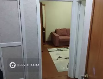 2-комнатная квартира, этаж 3 из 5, 37 м²