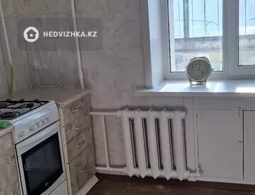 2-комнатная квартира, этаж 1 из 10, 53 м²