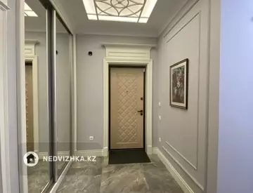 4-комнатная квартира, этаж 2 из 8, 145 м²