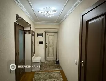 3-комнатная квартира, этаж 2 из 9, 64 м²