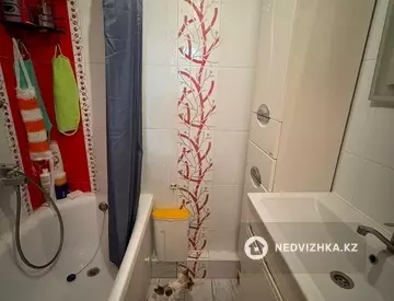 3-комнатная квартира, этаж 2 из 9, 64 м²