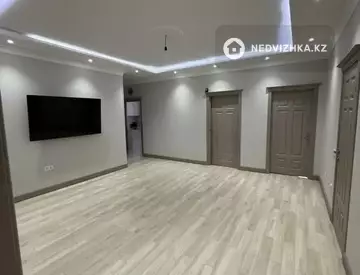 5-комнатная квартира, этаж 4 из 14, 123 м²
