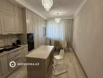5-комнатная квартира, этаж 4 из 14, 123 м²