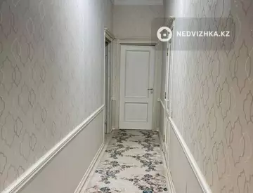 3-комнатная квартира, этаж 8 из 8, 84 м²