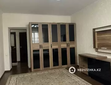 2-комнатная квартира, этаж 5 из 9, 75 м², на длительный срок