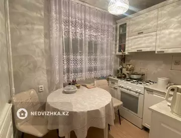 2-комнатная квартира, этаж 3 из 5, 44 м²