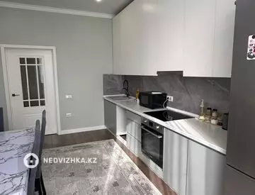 4-комнатная квартира, этаж 5 из 20, 100 м²