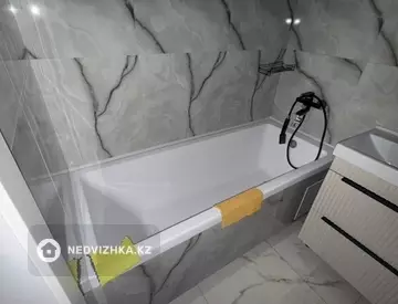 2-комнатная квартира, этаж 9 из 12, 52 м²