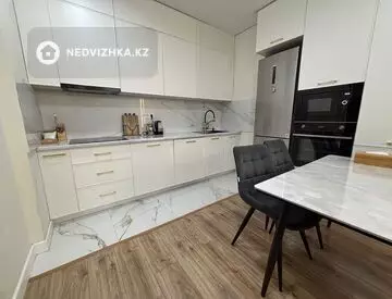 3-комнатная квартира, этаж 9 из 12, 82 м²