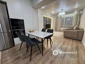 3-комнатная квартира, этаж 9 из 12, 82 м²
