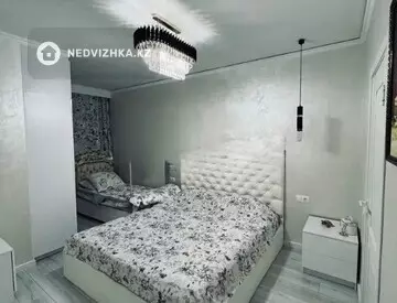 4-комнатная квартира, этаж 1 из 9, 90 м²