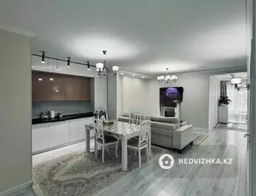 4-комнатная квартира, этаж 1 из 9, 90 м²