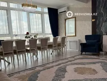 4-комнатная квартира, этаж 5 из 12, 128 м²