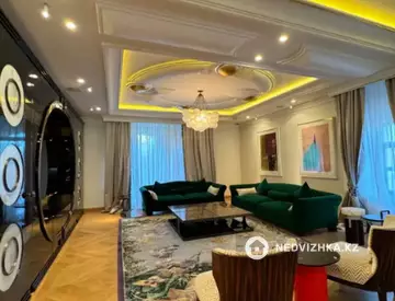 5-комнатная квартира, этаж 2 из 4, 444 м²