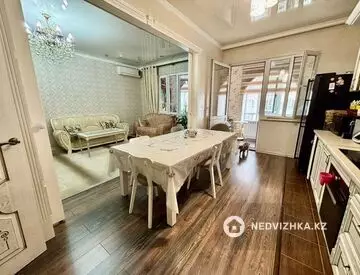 4-комнатная квартира, этаж 14 из 18, 142 м²