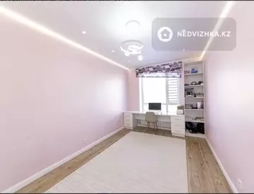 3-комнатная квартира, этаж 10 из 10, 90 м²