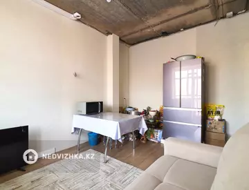 2-комнатная квартира, этаж 9 из 9, 67 м²