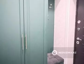 4-комнатная квартира, этаж 2 из 9, 107 м²