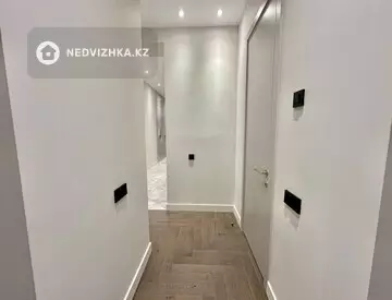 2-комнатная квартира, этаж 3 из 5, 100 м²