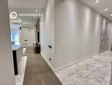 2-комнатная квартира, этаж 3 из 5, 100 м²
