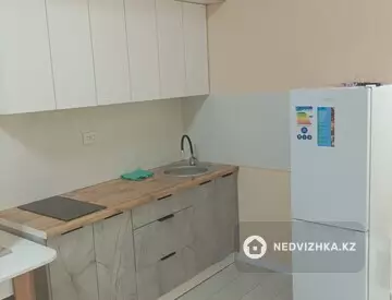 1-комнатная квартира, этаж 2 из 12, 30 м², на длительный срок