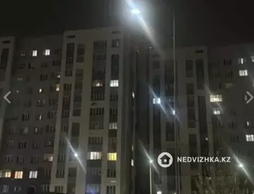 1-комнатная квартира, этаж 2 из 12, 30 м², на длительный срок